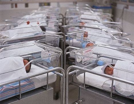 Chinese hospitals prepare for baby boom