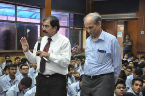 L2R Dr (Brig) YK Arora & Dr Shridhar Dwivedi - Se Consultant Cardiologists at Natitonal Heart Institute  