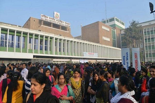 Delhi: AIIMS Nurses Union warns of indefinite strike over working hours