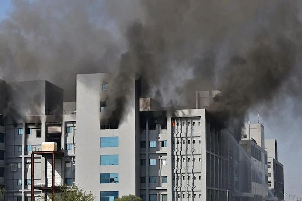 Major fire at Serum Institute of India Pune plant; NDRF, 10 fire tenders on spot