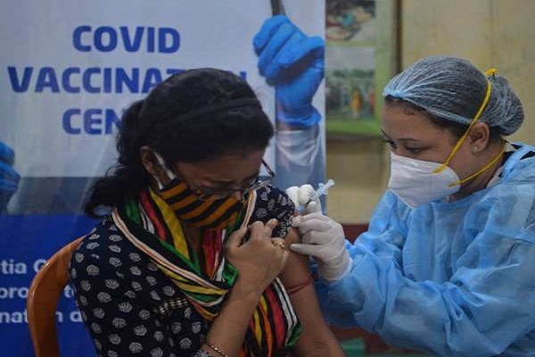 Covid-19 Updates: India Reports 51,667 Cases, Inoculates 60.73 Lakh Vaccine Doses in 24 Hours