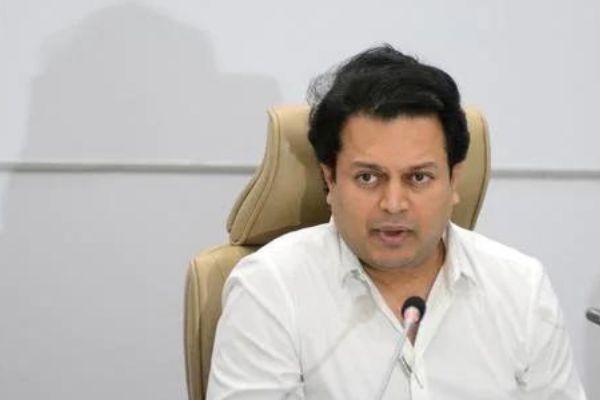 Maharashtra Medical Education Minister asks for report on Covid measures